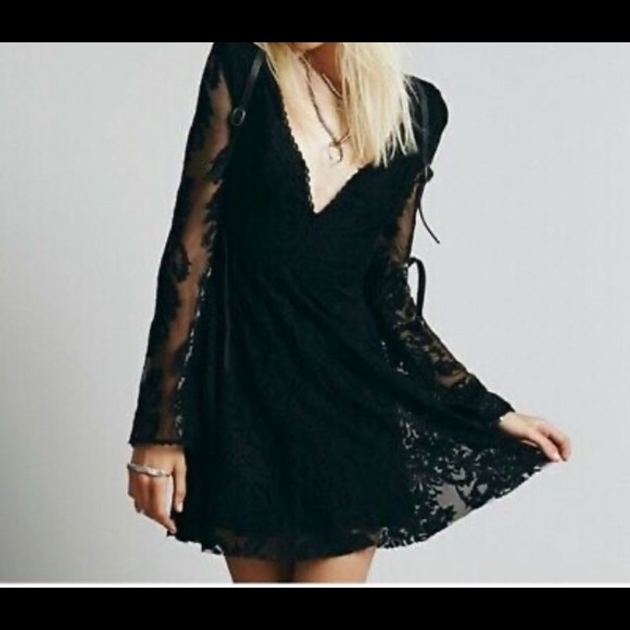 Free People Dresses & Skirts - RARE FP REIGN OVER ME LONG SLEEVE BLACK🌹